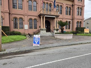 Early voting Photo showing people where they can enter.